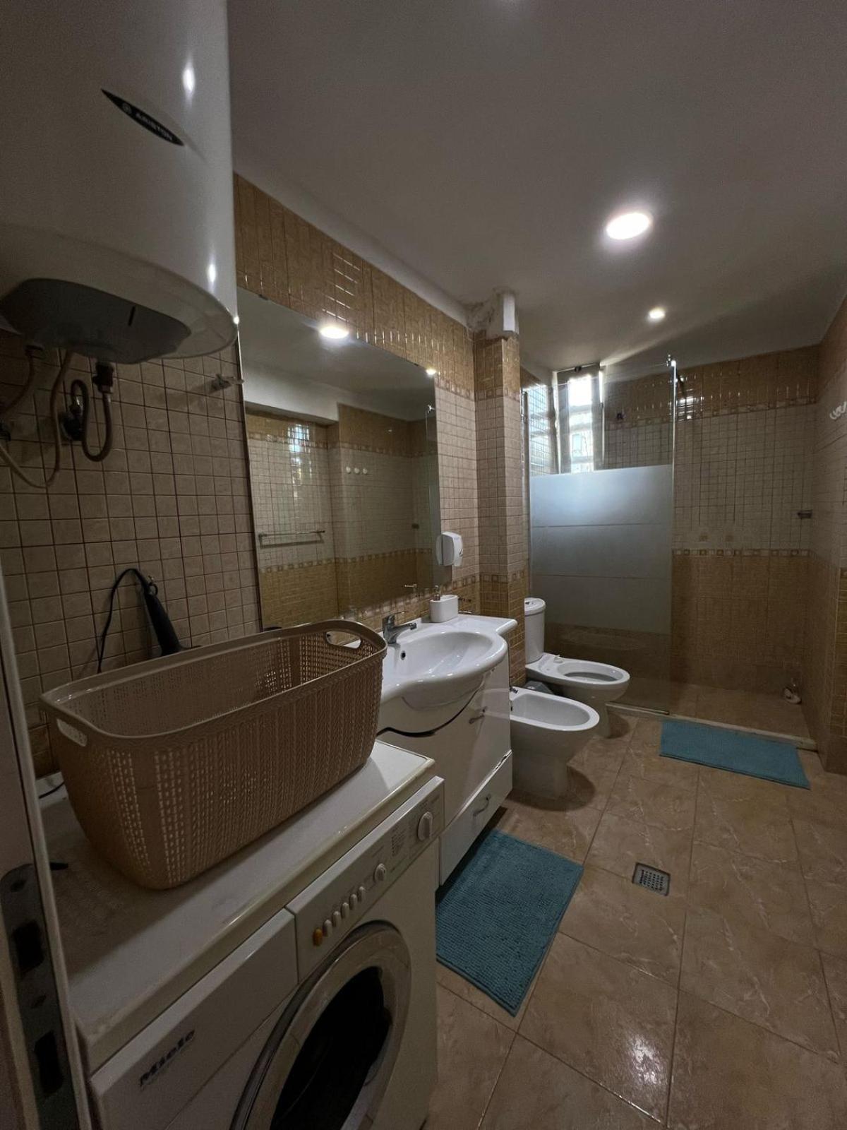 Hoja Apartments Tirana Esterno foto