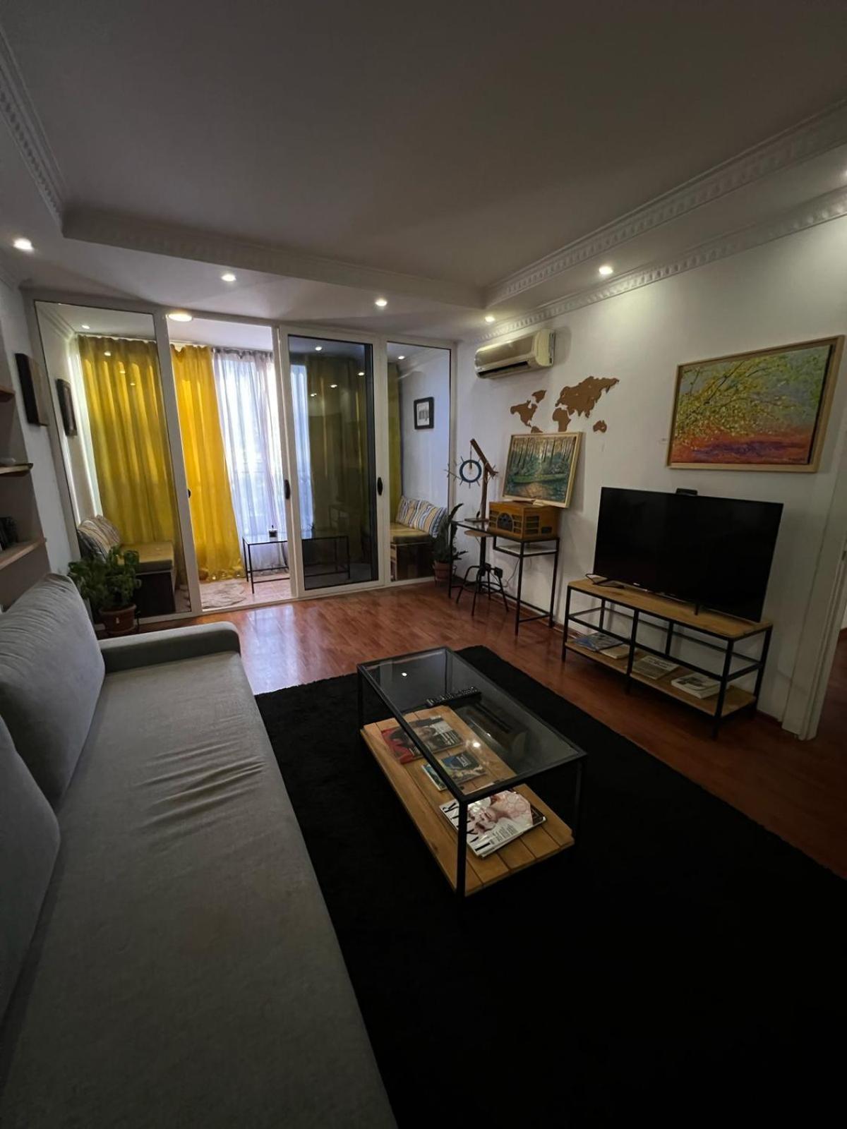 Hoja Apartments Tirana Esterno foto